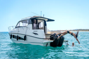 QUICKSILVER ACTIV 905 WEEKEND