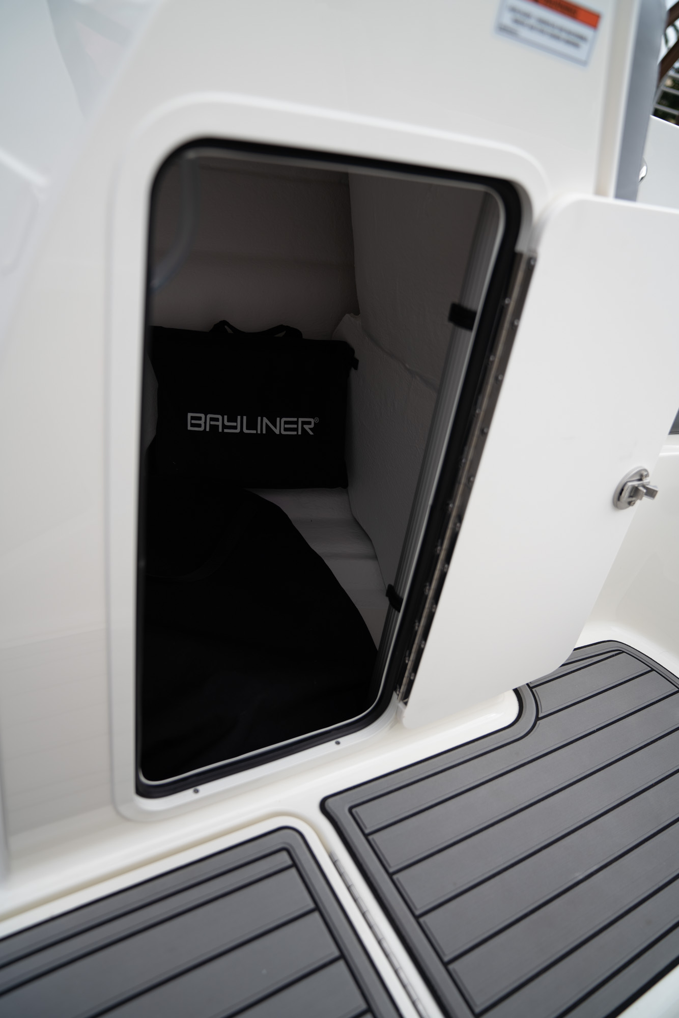 Bayliner-VR42101