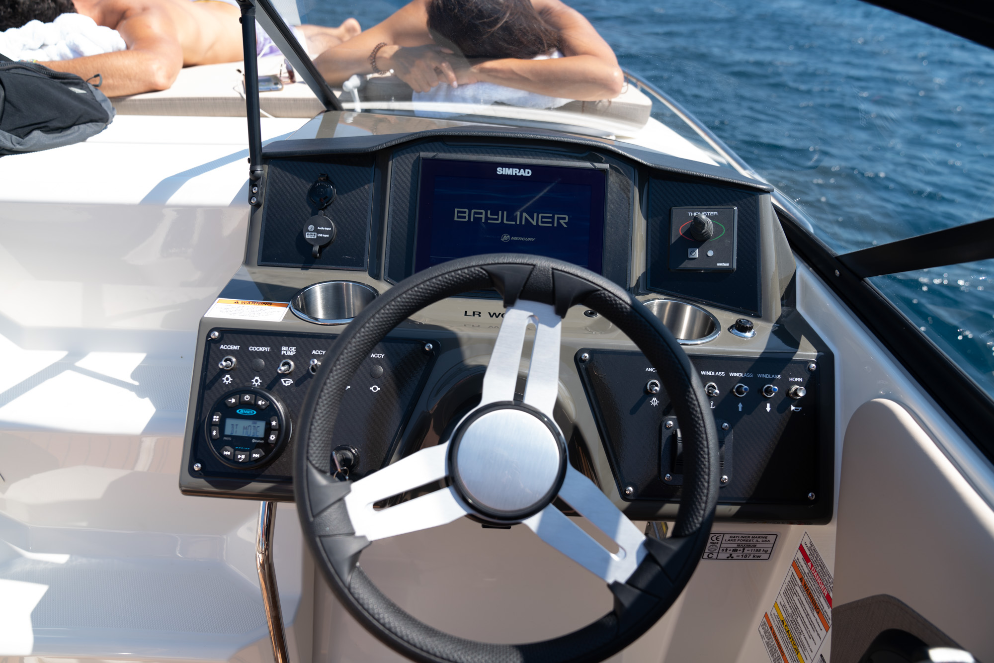 Bayliner-VR6-CU-OB9351