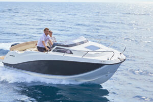 QS Activ 555 Cabin con Motor Mercury F80 ELPT EFI